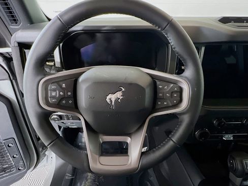 New 2026 Ford Bronco Badlands image 8