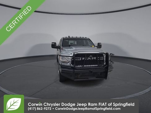 Used 2024 RAM 2500 Tradesman w/ Chrome Appearance Group AWD/4WD image 4
