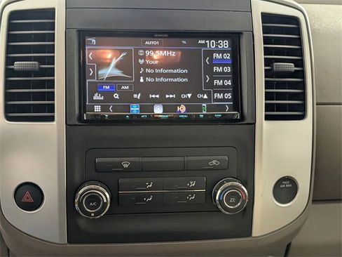 Used 2015 Nissan Frontier SV image 18