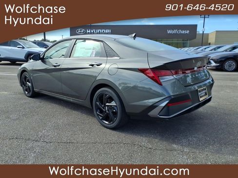 New 2026 Hyundai Elantra SEL Sport Premium FWD image 3