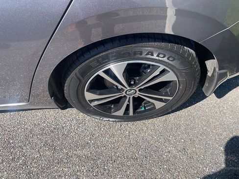 Used 2022 Nissan Sentra SV w/ All-Weather Package FWD image 6