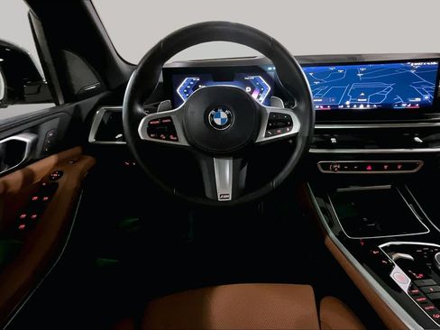 Used 2024 BMW X5 xDrive40i w/ M Sport Package AWD/4WD image 5