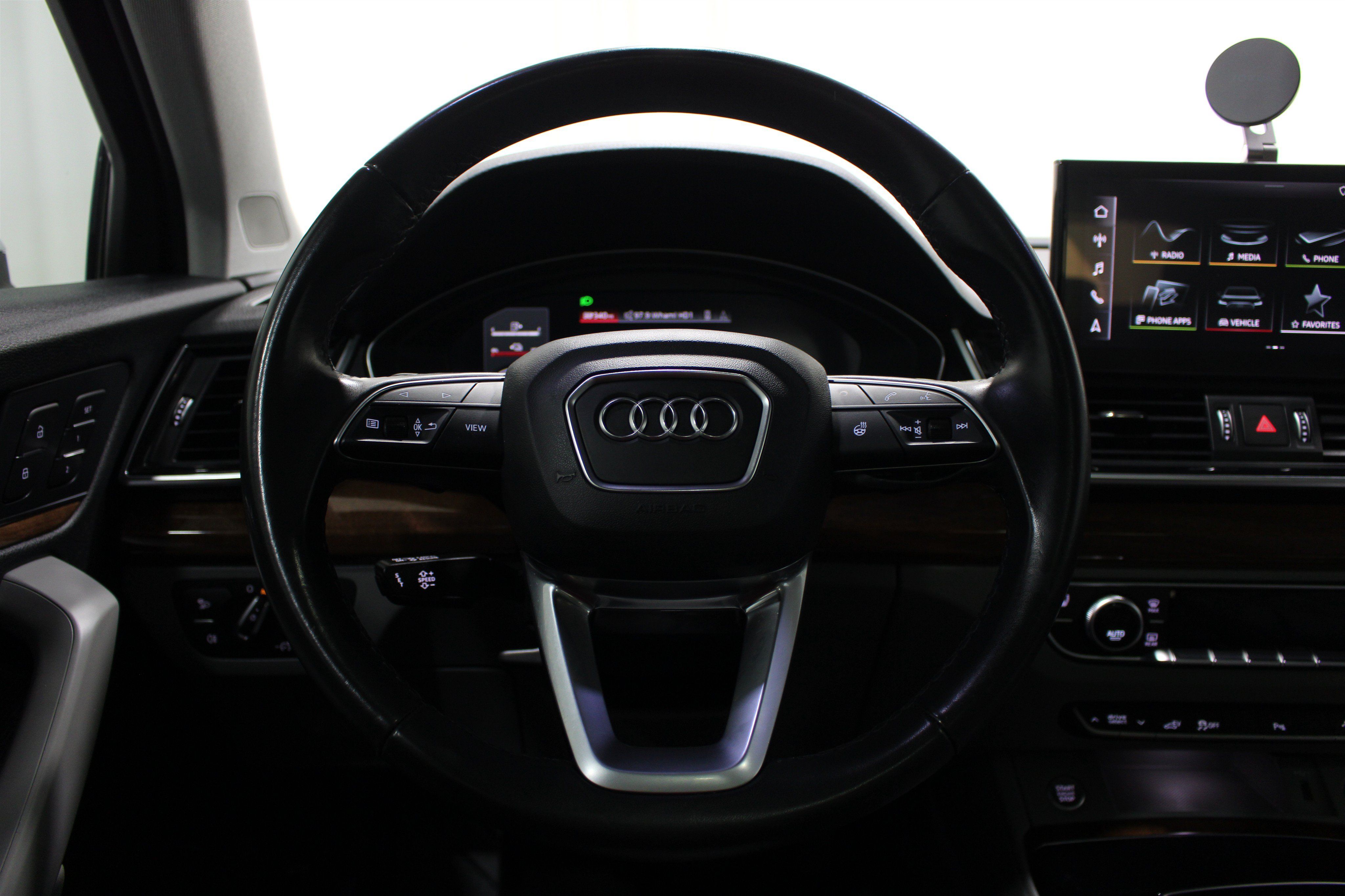 Used 2022 Audi Q5 e Premium Plus AWD/4WD image 12