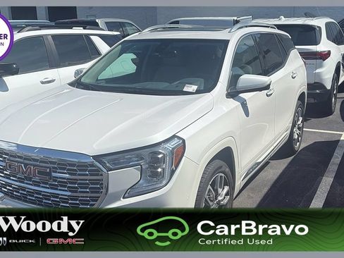 Used 2023 GMC Terrain Denali w/ Denali Premium Package AWD/4WD image 1
