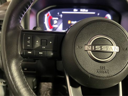 Used 2023 Nissan Rogue Platinum image 19