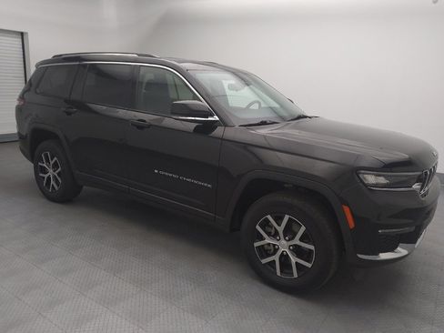 Used 2023 Jeep Grand Cherokee L Limited AWD/4WD image 11