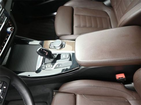 Used 2019 BMW X3 sDrive30i w/ Executive Package image 9