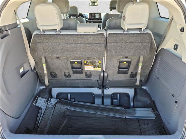 Used 2023 Toyota Sienna XLE w/ XLE Plus Package AWD/4WD image 6