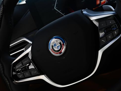 Used 2025 BMW 330i xDrive Sedan w/ Convenience Package image 35