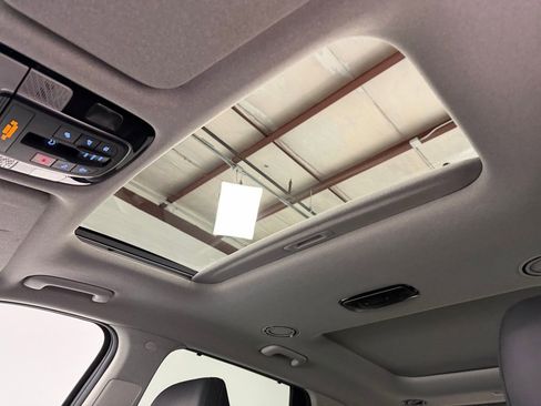 Used 2024 Hyundai Palisade Limited image 25