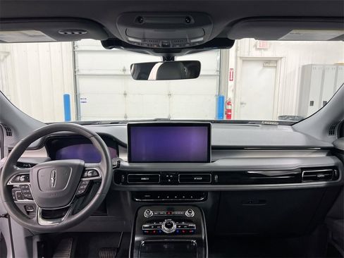 Used 2021 Lincoln Nautilus Reserve image 10