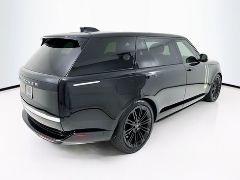 Used 2025 Land Rover Range Rover Long Wheelbase Autobiography image 8
