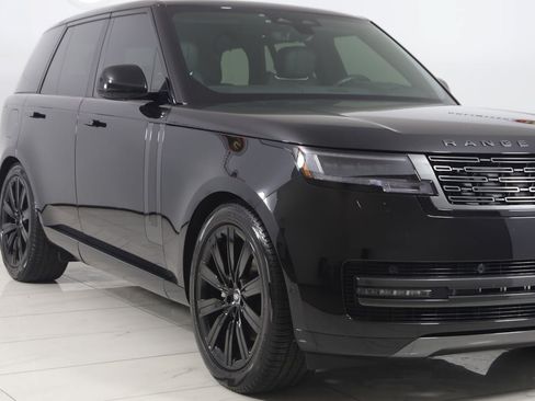 Used 2025 Land Rover Range Rover SE AWD/4WD image 47