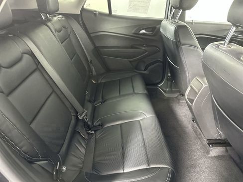 Used 2024 Chevrolet Trax LS w/ LS Convenience Package FWD image 27