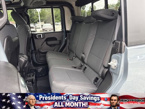 New 2025 Jeep Gladiator Rubicon w/ Technology Group image 13