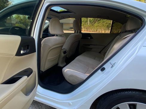 Used 2013 Honda Accord EX image 41