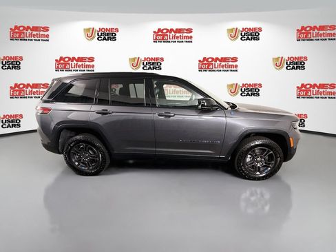 Used 2024 Jeep Grand Cherokee Trailhawk w/ Luxury Tech Group III AWD/4WD image 18