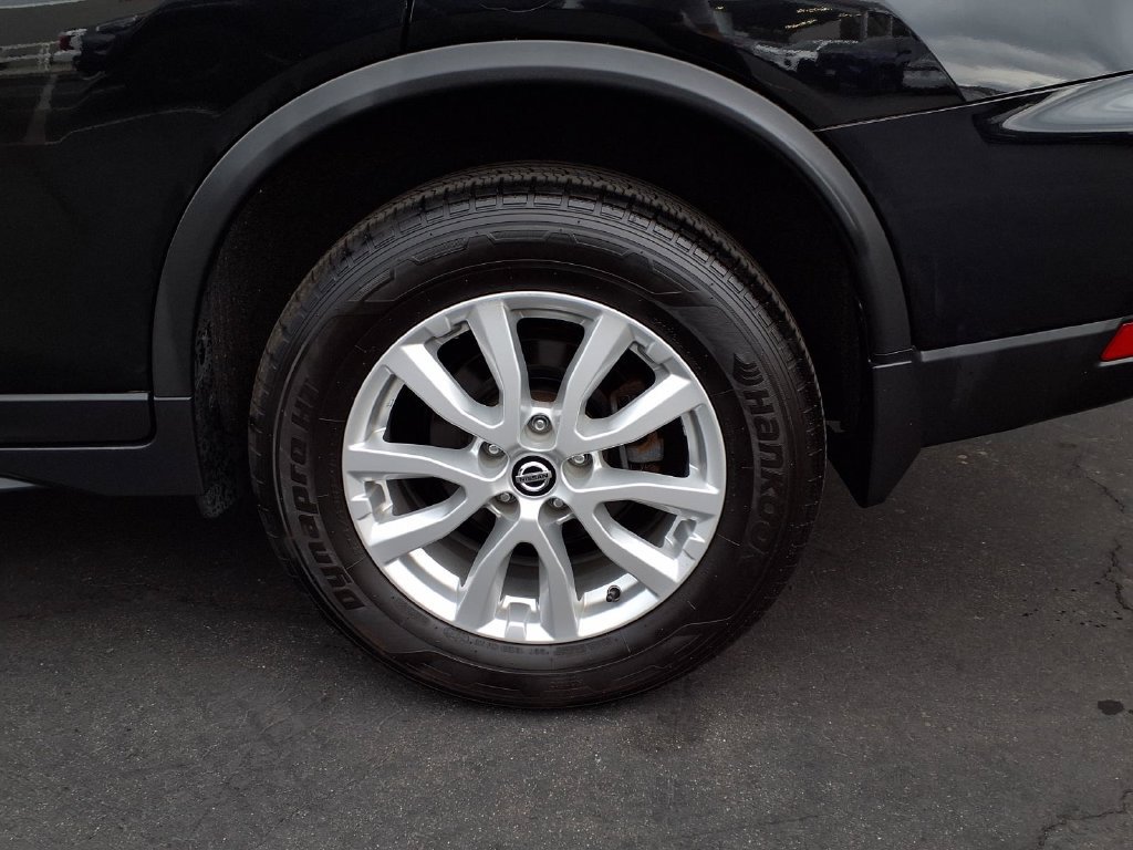 Used 2020 Nissan Rogue SV AWD/4WD image 5