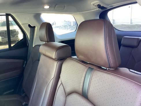 Used 2025 Honda Pilot Elite image 25