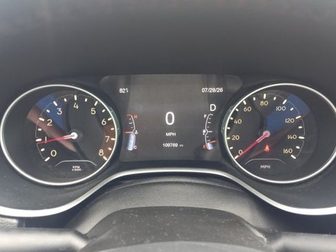 Used 2018 Jeep Compass Limited AWD/4WD image 6