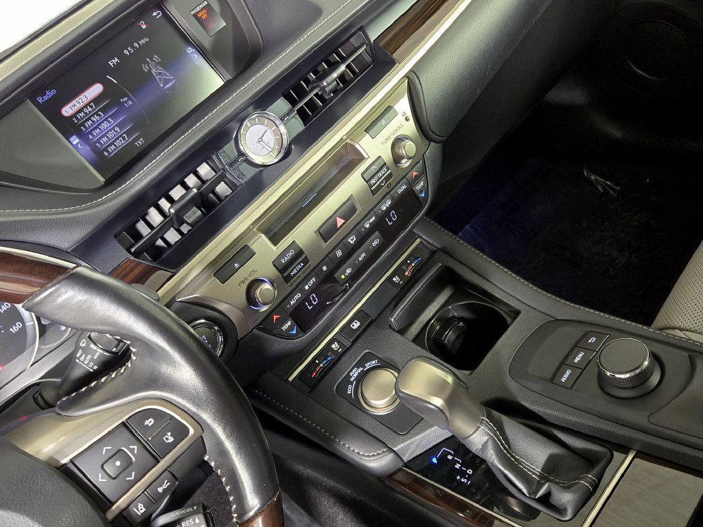 Used 2017 Lexus ES 350 FWD image 12