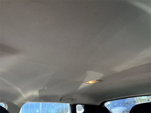 Used 2021 Nissan Rogue Sport S image 23