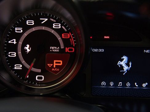 Used 2022 Ferrari 812 GTS RWD image 28