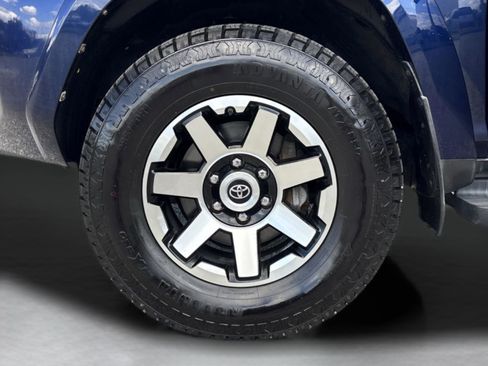 Used 2018 Toyota 4Runner TRD Off-Road Premium image 37