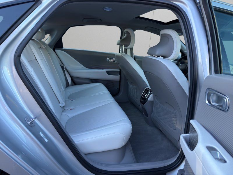 Used 2023 Hyundai Ioniq 6 Limited RWD image 12