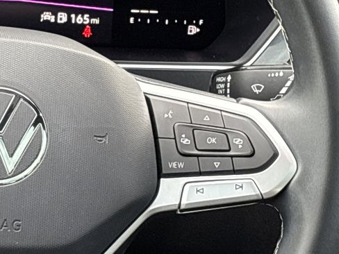 Used 2023 Volkswagen Tiguan SE R-Line image 23