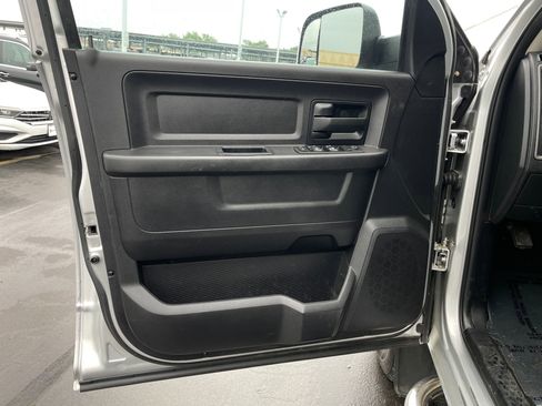 Used 2016 RAM 3500 Tradesman w/ Chrome Appearance Group AWD/4WD image 11