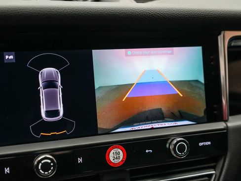 Certified 2025 Porsche Macan image 29