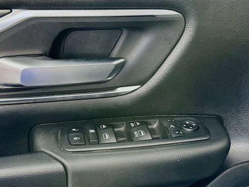 Used 2019 RAM 1500 Big Horn AWD/4WD image 18