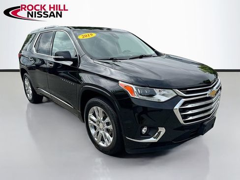 Used 2019 Chevrolet Traverse High Country w/ LPO, Floor Liner Package AWD/4WD image 3