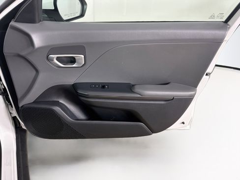 Used 2025 Kia K4 FWD image 30