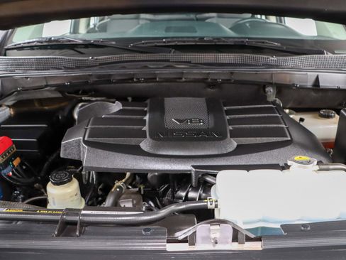 Used 2023 Nissan Titan SV image 31