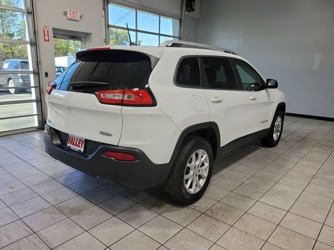 Used 2018 Jeep Cherokee Latitude Plus image 51