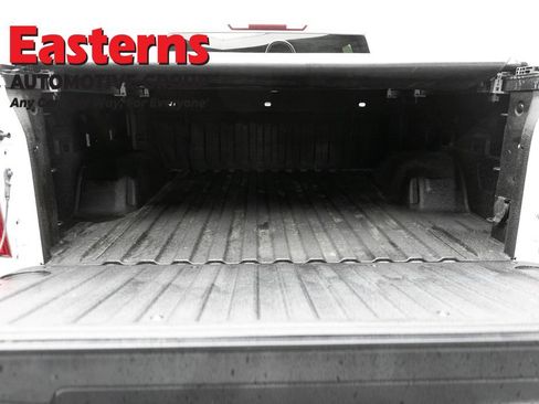 Used 2023 Chevrolet Silverado 1500 Custom RWD image 9