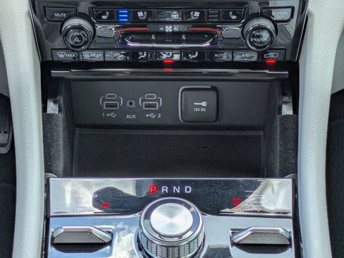 Certified 2022 Jeep Grand Cherokee L Summit w/ Advanced Protech Group IV AWD/4WD image 15