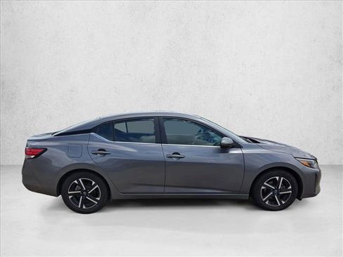 Used 2024 Nissan Sentra SV FWD image 4