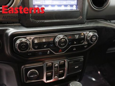 Used 2023 Jeep Wrangler Unlimited w/ Cold Weather Group AWD/4WD image 20