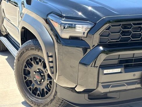 Used 2025 Toyota 4Runner TRD Off-Road Premium AWD/4WD image 3