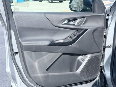 New 2026 Chevrolet Equinox LT w/ Convenience Package II image 25