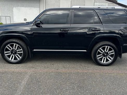 Certified 2022 Toyota 4Runner Limited AWD/4WD image 8