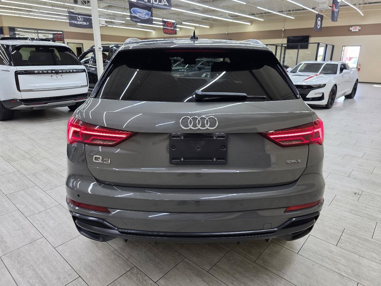 Used 2022 Audi Q3 2.0T Premium Plus w/ Premium Plus Package AWD/4WD image 7
