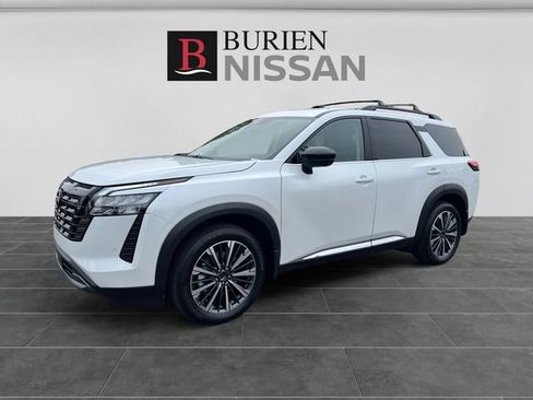 New 2026 Nissan Pathfinder Platinum w/ Cargo Package AWD/4WD image 1