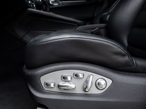 Certified 2024 Porsche Macan S image 22