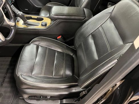 Used 2019 GMC Acadia Denali w/ Technology Package image 21