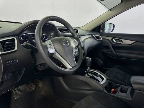 Used 2014 Nissan Rogue S image 12
