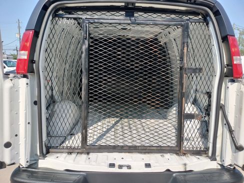 Used 2019 Chevrolet Express 3500 Extended w/ Driver Convenience Package image 9